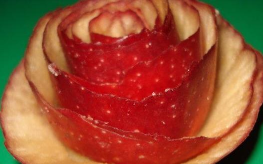 苹果皮中的营养并不会比果肉少 苹果皮的功效与作用