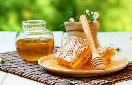 过期的蜂蜜还能否食用 劣质蜂蜜的特征教你辨别好坏
