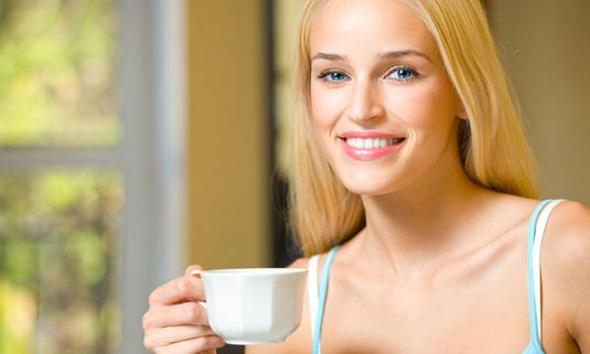 喝咖啡也讲究时间 女性喝咖啡可保养皮肤