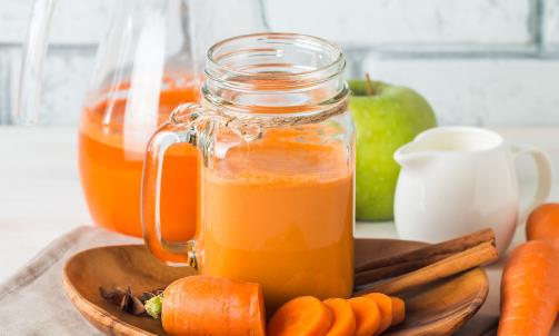 排毒养颜的蔬菜汁推荐 健康喝果汁新鲜果汁不宜