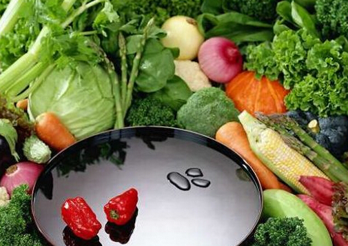 如何抑制蔬菜维生素C的流失？焯烫蔬菜时加点盐