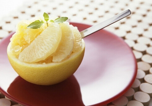 柚子皮怎么吃才健康？柚子皮的烹制法