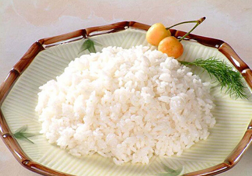 煮饭可淋些油 让米饭更喷香的方法