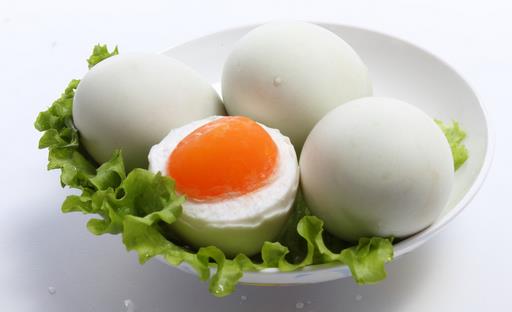 咸鸭蛋的四种特色美味吃法