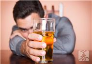 酒精中毒的表现  酒精中毒表现哪些症状
