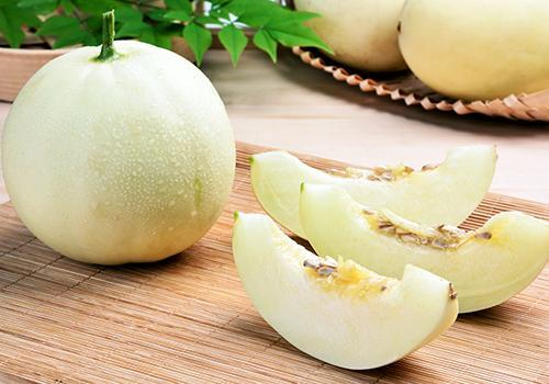 香瓜的功效与作用，吃香瓜有利于减肥  绿香瓜的功效与作用