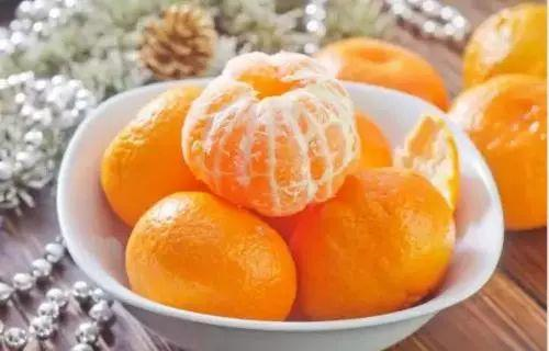 橘子的功效与作用，健胃、润肺、补血、清肠  火烤橘子的功效与作用