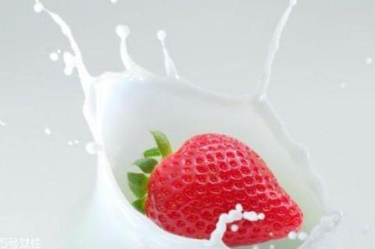 吃草莓酸牛奶上火吗？草莓酸牛奶的营养价值有哪些