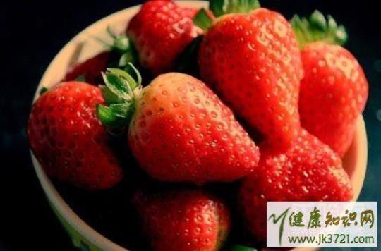 吃草莓的好处 清热去火、调和脾胃