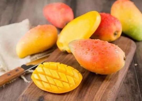 芒果的营养价值，食用时应该注意哪些？ 芒果的营养价值与食用功效