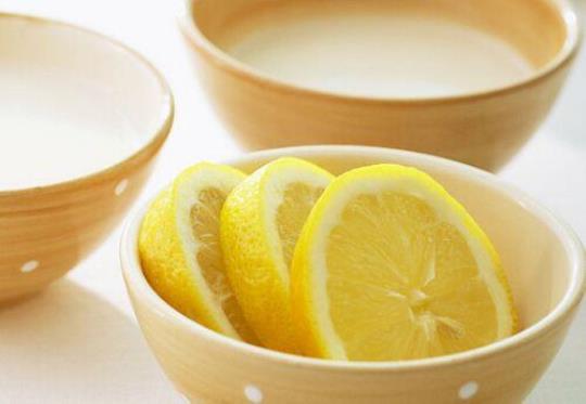 自制柠檬汁的方法及功效