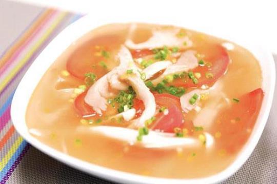 简单美味又营养的番茄蘑菇汤
