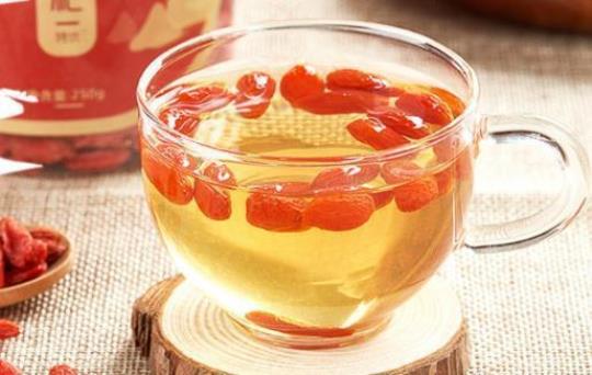 枸杞红枣蜂蜜水的保健功效有哪些