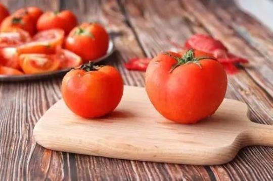 生吃西红柿功效有什么？