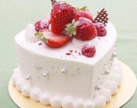 草莓蛋糕的营养价值是什么呢？