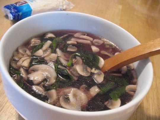 菠菜蘑菇汤的做法和功效