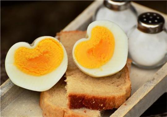 早餐吃煮鸡蛋的好处