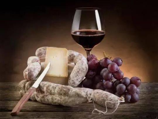 葡萄酒的四大保健作用让你健康多！
