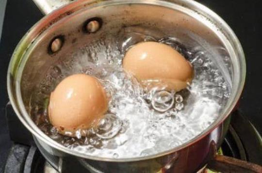电水壶能煮鸡蛋吗