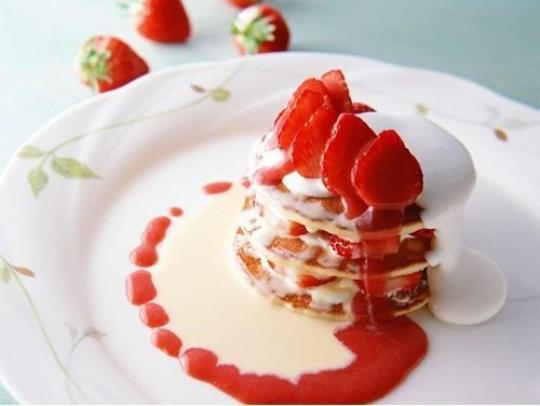 草莓甜点的做法是什么？