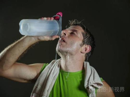运动过后怎么喝水呢
