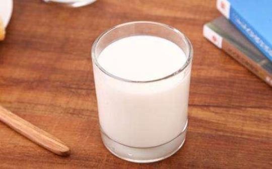每天喝一杯牛奶能长高吗以及注意事项