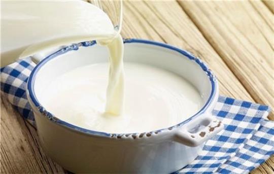 过期的牛奶应该如何洗脸？