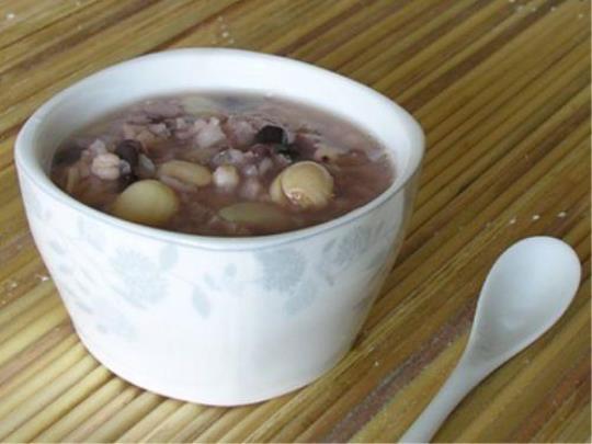 莲子薏米粥的做法