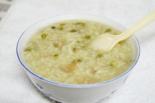 大米绿豆粥的做法是什么？