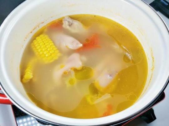 玉米猪蹄汤的多种做法