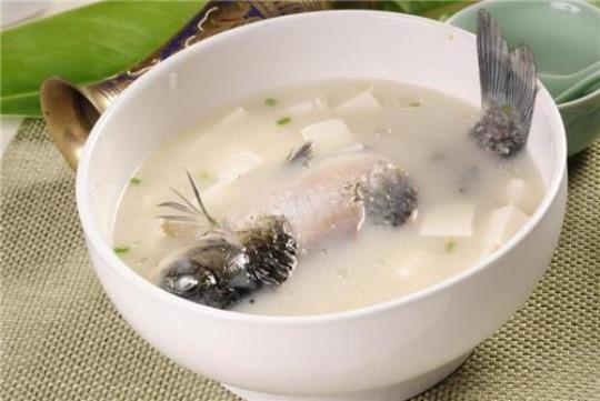 黑豆生鱼汤的具体做法有哪些？