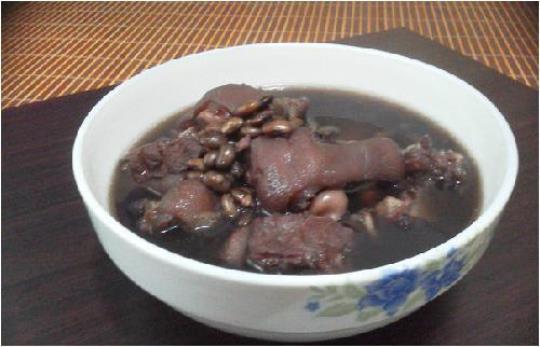 猪蹄黑豆汤的做法介绍