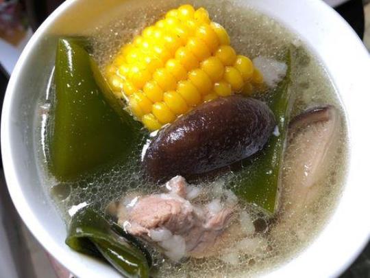 海带玉米排骨汤的做法介绍