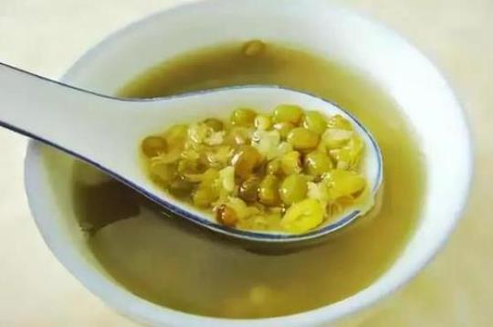 拉肚子的时候能不能喝绿豆汤？