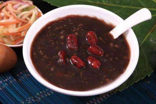 黑米红枣枸杞粥的做法和功效