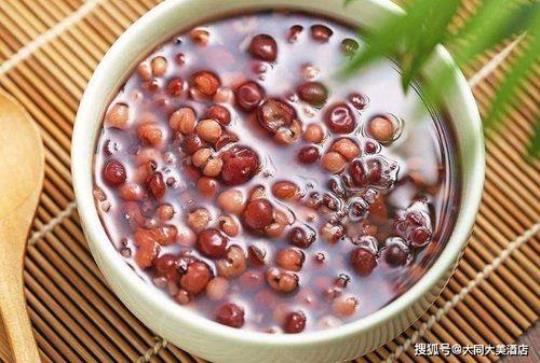 红枣薏米粥的做法 美味养颜补起来
