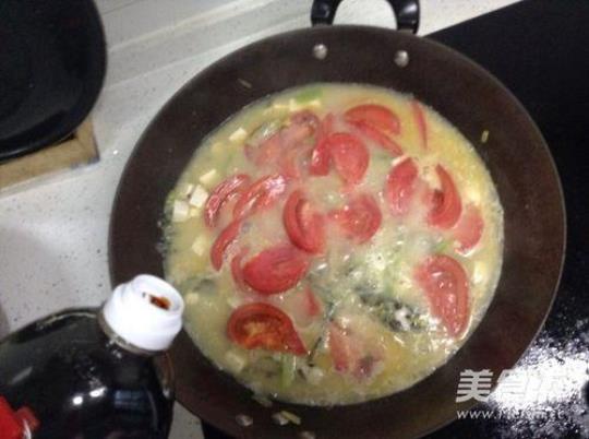 西红柿黄鱼汤的做法及一些相关的介绍