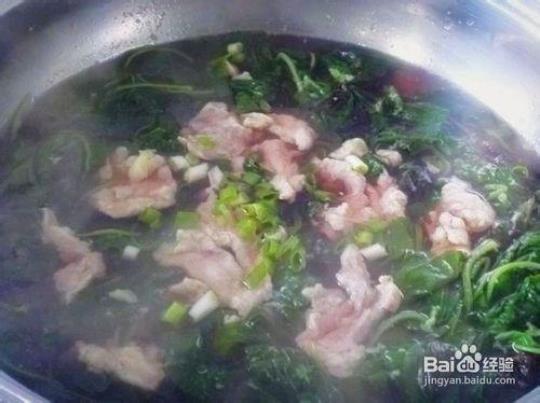 猪肝瘦肉苋菜汤的做法 很美味！