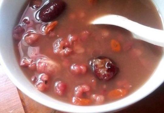板栗红豆粥怎么做呢？