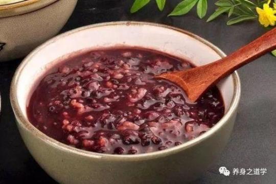 花生紫米红豆粥怎么做？