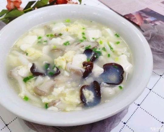牡蛎菌菇豆腐汤怎么做