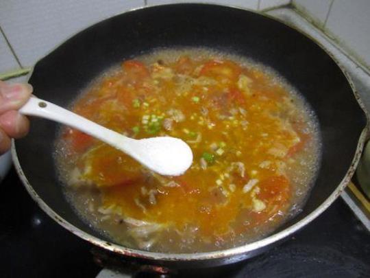 西红柿肉汤的做法