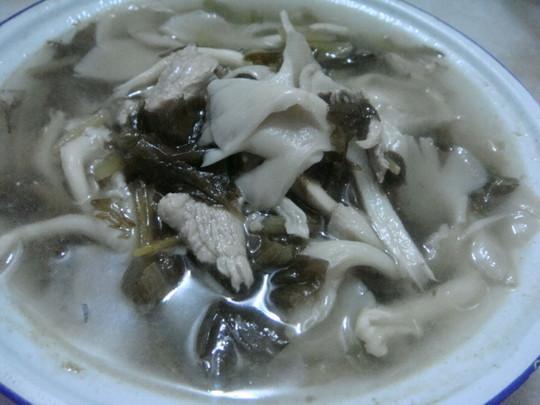 蘑菇肉片汤的做法的做法