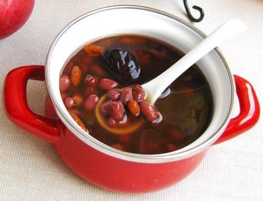 红豆绿豆山楂红枣汤的做法