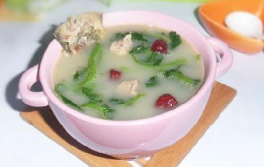 红枣芹菜汤的做法