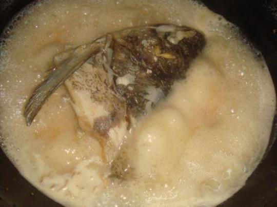 芋头鱼头汤应该怎么做呢？