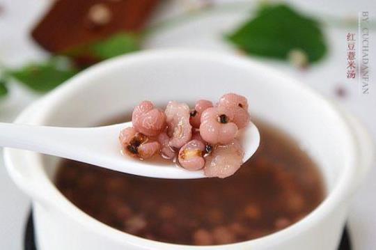 红豆薏米汤能放糖的吗？