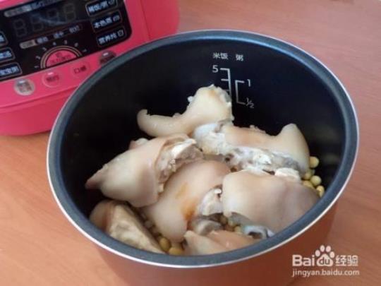 电压力锅炖猪蹄汤如何制作呢