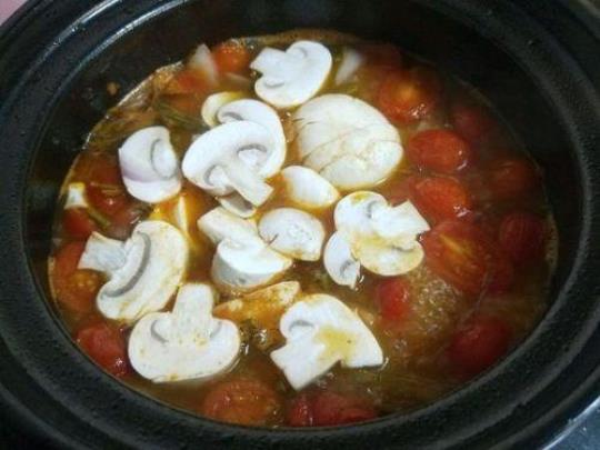 草菇番茄汤的做法