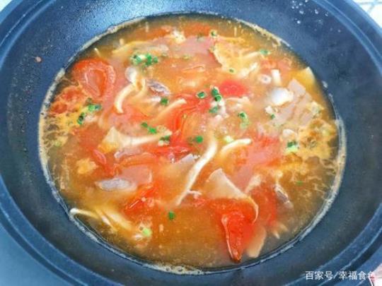 番茄鸡蛋蘑菇汤的做法